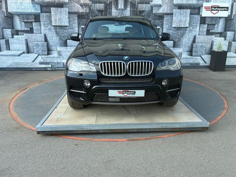 BMW X5 (2011) 40D, 3.0D, 225KW, XDRIVE - fotka 2 z 22
