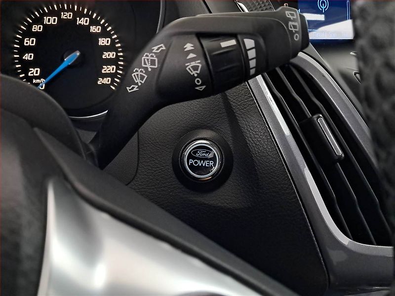 Ford Focus (2013) 1.0 EcoBoost, Tempomat - fotka 19 z 19