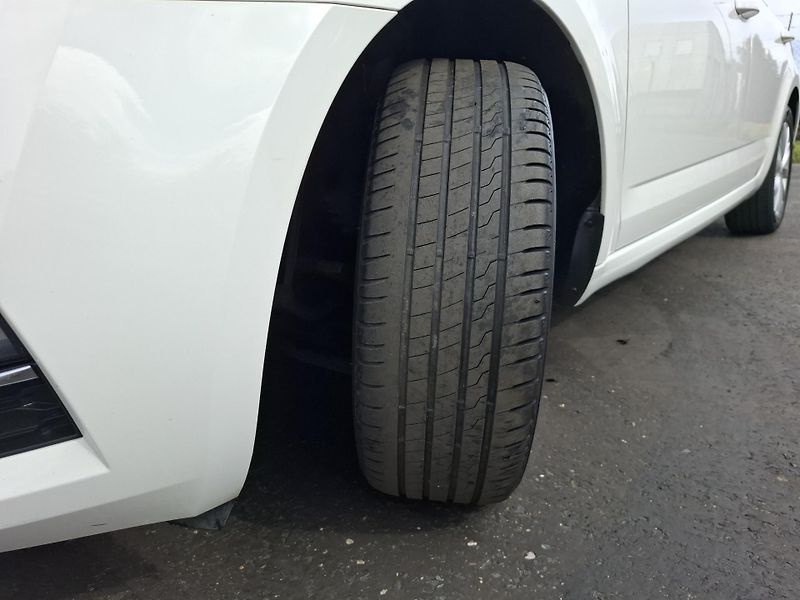 Škoda Octavia (2018) 1.6TDi 85kW,aut.klima,vyhř.sed - fotka 16 z 17