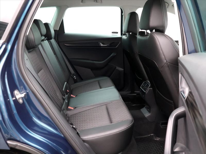 Škoda Karoq 1,5 TSI 110kW Style Plus DPH C - fotka 13 z 34