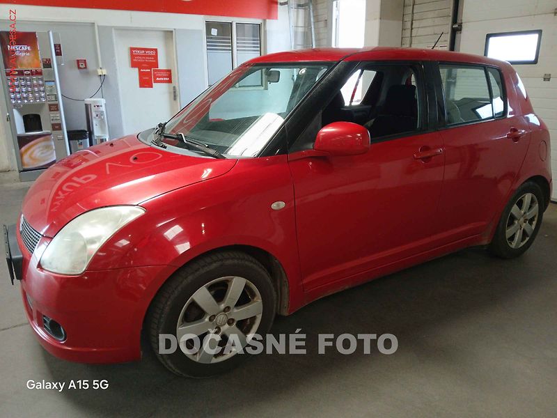 Suzuki Swift (2007) 1.4, AC, výhřev sed - fotka 1 z 3