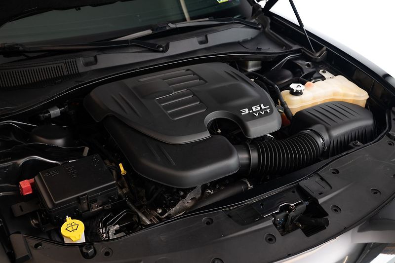 Dodge Charger - fotka 19 z 21