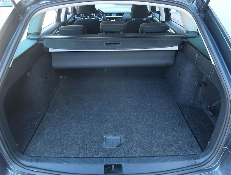 Škoda Octavia (2016) 1.6 TDI, Navi, Tempomat - fotka 14 z 17