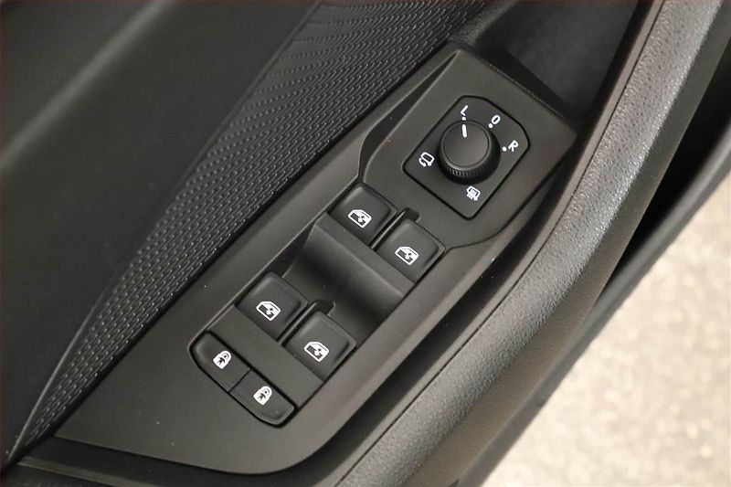 Škoda Octavia (2025) RS 2.0 TSI, RS 2.0 TSI 195KW - fotka 15 z 19