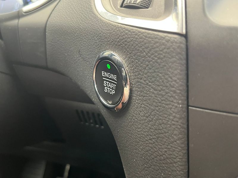 Ford S-MAX 2.0 EB Titanium mauál - fotka 27 z 51