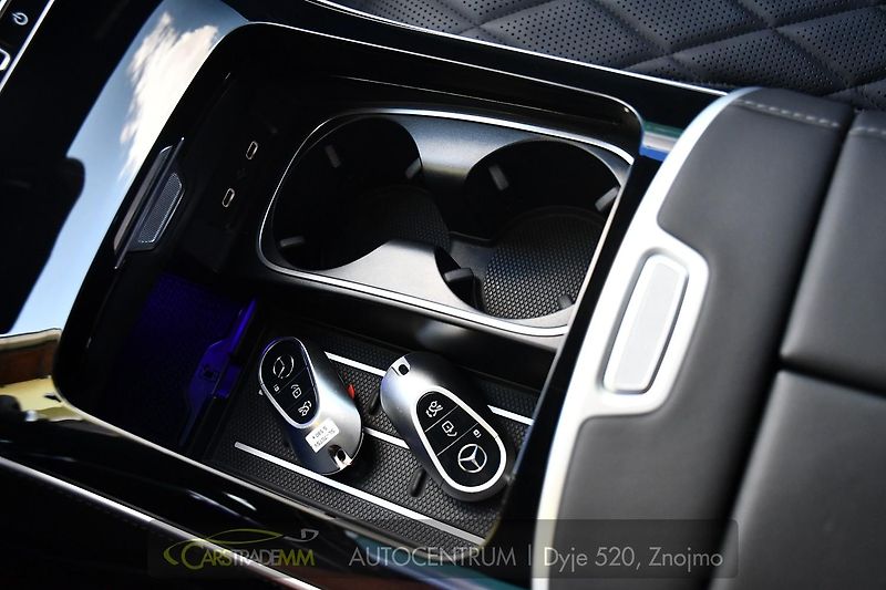 Mercedes-Benz Třídy S 580e AMG LONG - fotka 46 z 65