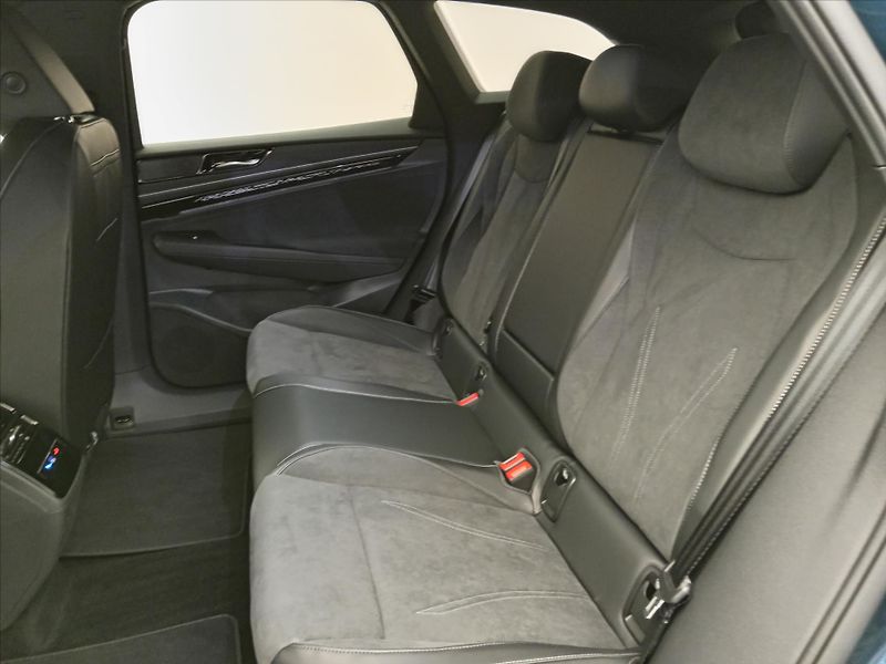 Volkswagen ID.7 Tourer Pro People 210 kW, 77 kWh - fotka 13 z 19