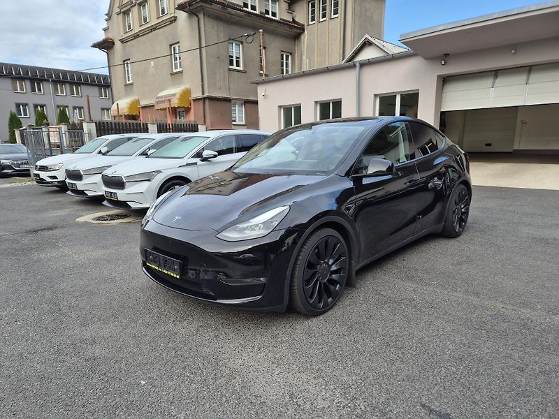 Tesla Model Y PERFORMANCE 393kw 21ALU 94,0% - fotografie inzerátu