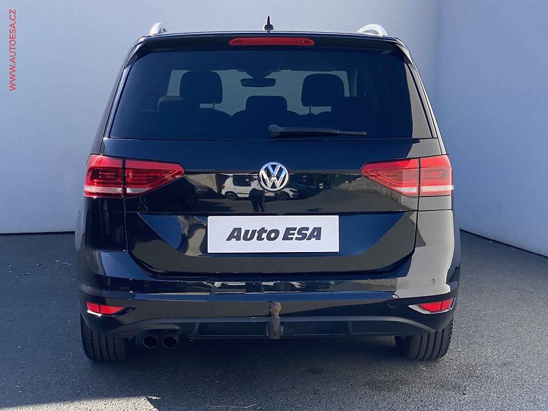 Volkswagen Touran (2016) 1.4 TSi, Highline, DSG, TZ - fotka 5 z 20