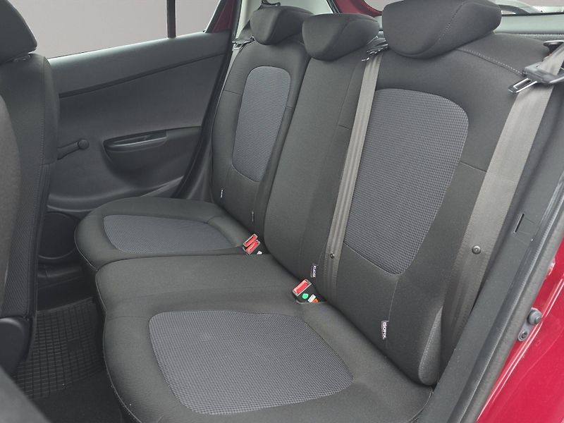 Hyundai i20 (2014) 1.2i 62kW, Klima - fotka 15 z 16