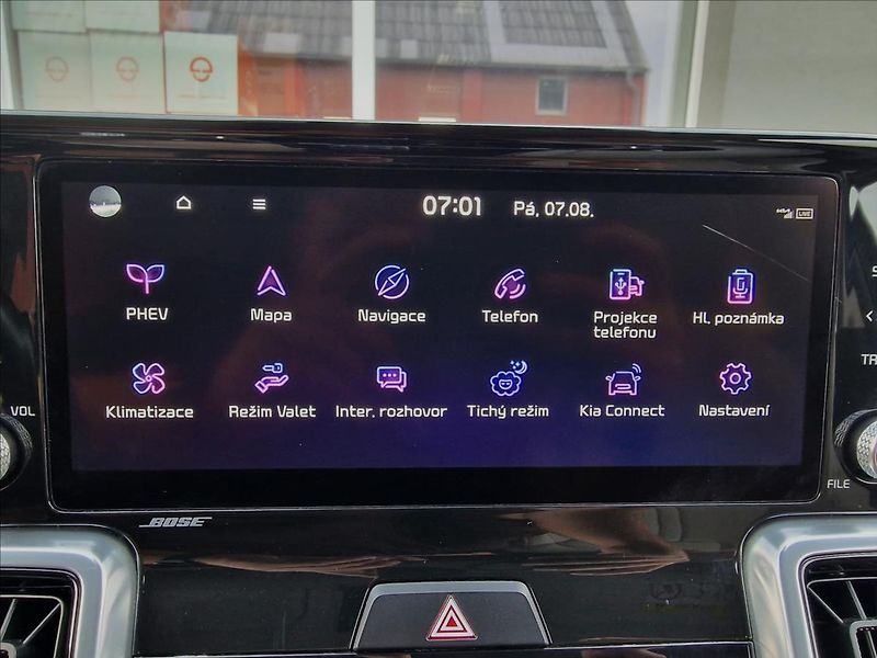 Kia Sorento 1.6T-GDi PHEV 4x4 Premium, ČR - fotka 25 z 50