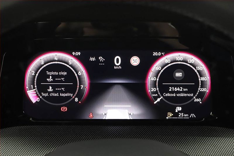 Volkswagen Golf (2024) R-Line 1.5 TSI - fotka 8 z 22
