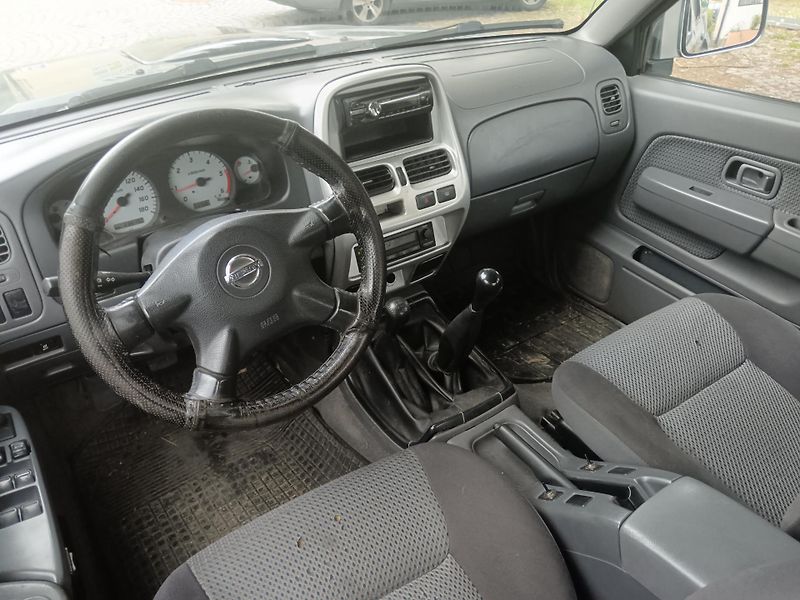 Nissan Navara (2003) 2,5 tdi 4x4 Doublecab - fotka 12 z 16