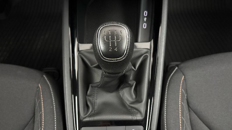 Škoda Scala 1.0 TSI Ambition - fotka 22 z 23