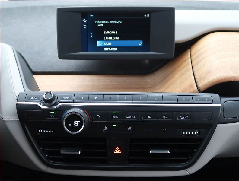 BMW i3 (2021) 120Ah BEV, SoH 93%, 33TKM - fotka 12 z 22