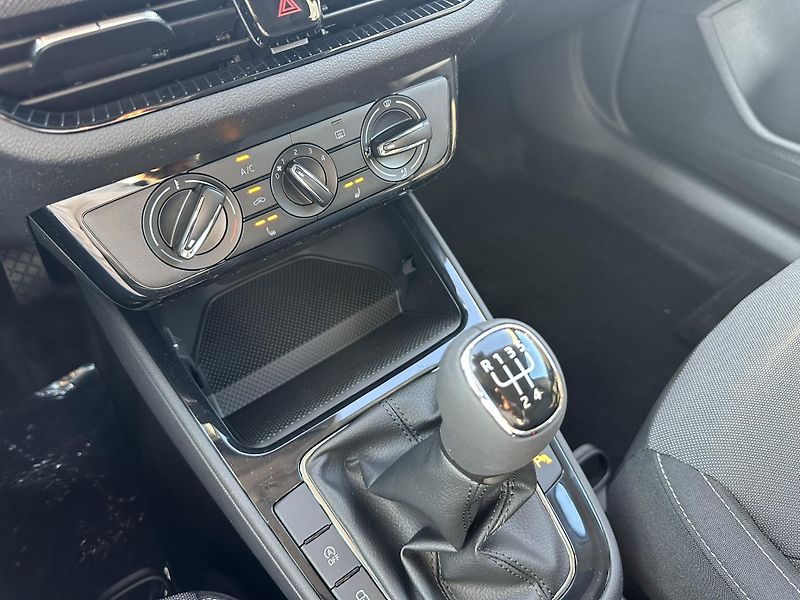 Škoda Fabia CLASSIC 1.0MPI 59kW  - fotka 11 z 13
