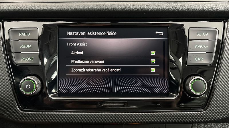 Škoda Fabia 1.0 TSI Ambition Combi - fotka 24 z 24