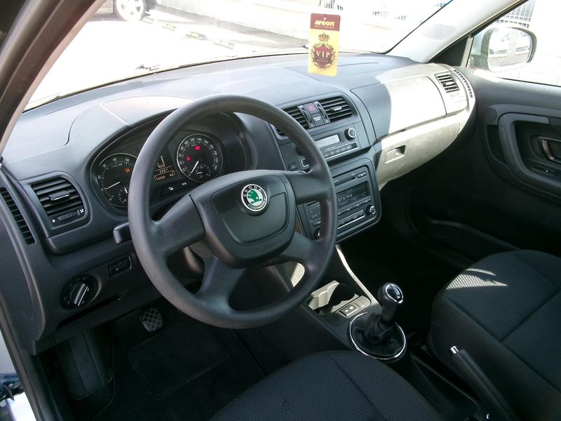 Škoda Fabia (2010) 1,2TSi ELEGANCE AC ALU - fotka 24 z 28
