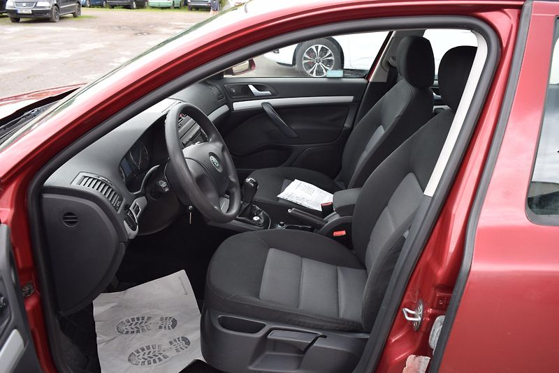 Škoda Octavia (2006) 1.9TDI 77kw ALU PARKTRONIC  - fotka 20 z 49