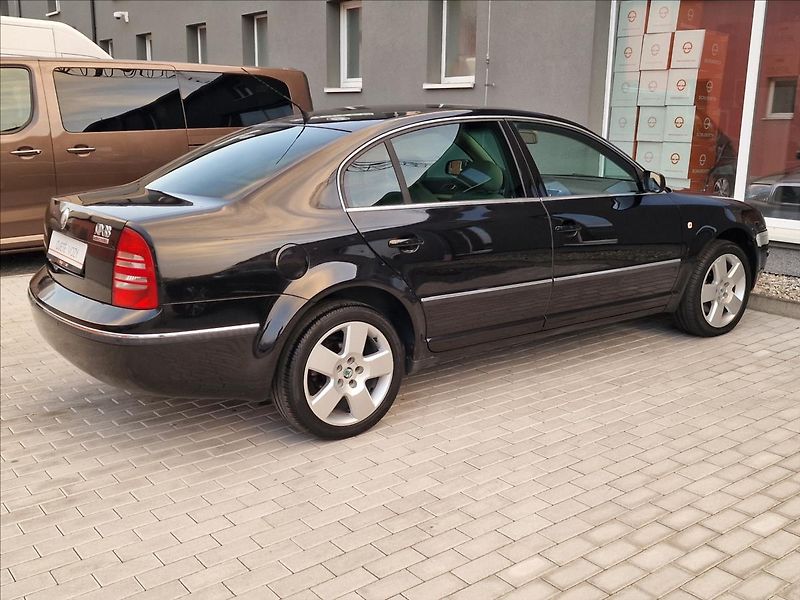Škoda Superb 2.5 TDI  V6 120kW Elegance,ČR - fotka 11 z 46