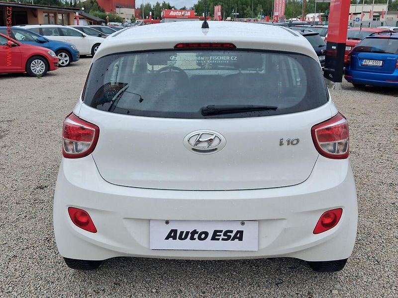 Hyundai i10 (2014) 1.0 i, ČR, AC, temp - fotka 5 z 15