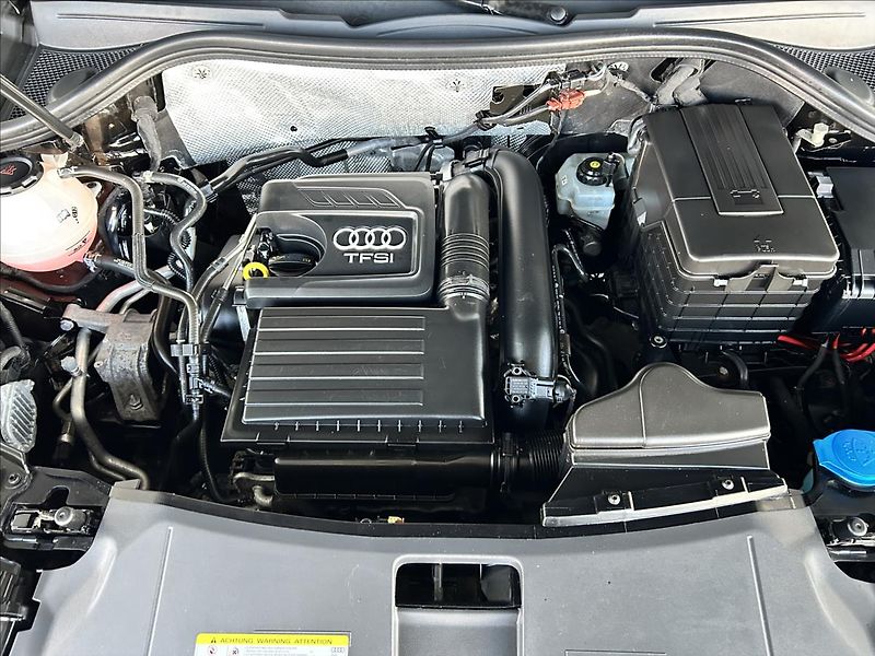 Audi Q3 1,4   TFSI 110kW,1.MAJ,SERVISK - fotka 22 z 24