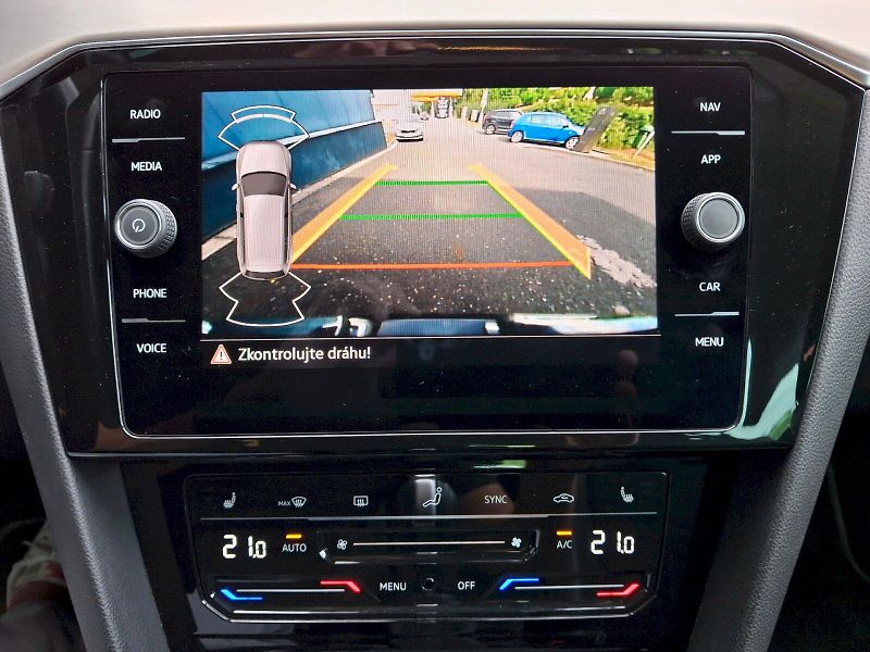 Volkswagen Passat (2023) Variant Elegance DSG 1,5TSi 11 - fotka 26 z 33