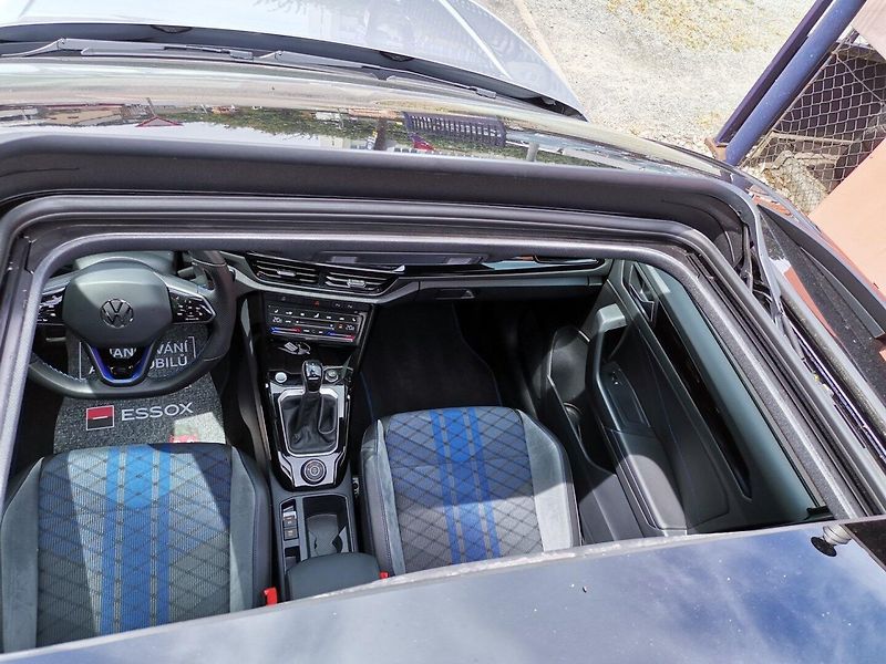 Volkswagen T-Roc (2025) 2.0TSi 221kw R DSG 4x4 - fotka 23 z 40