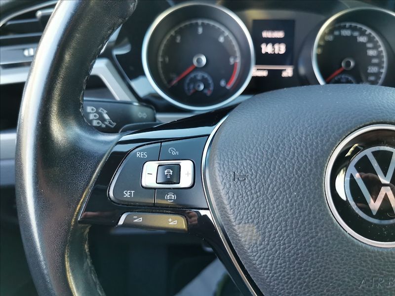 Volkswagen Touran 2.0 TDI Comfortline/Kamera - fotka 15 z 26