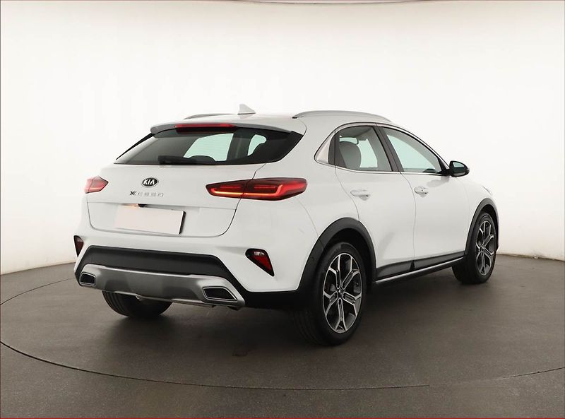 Kia XCeed (2020) Plug-in-Hybrid, Automat - fotka 5 z 20