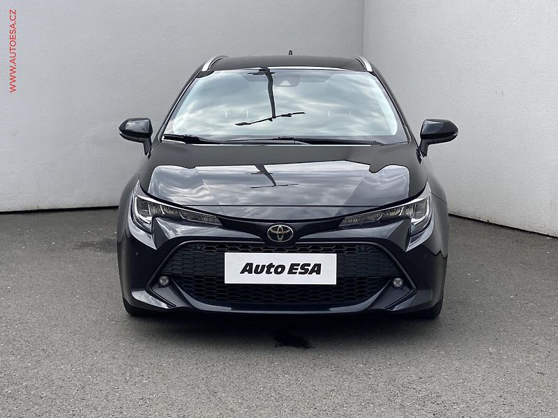 Toyota Corolla (2021) 1.2 T, ČR, Comfort, LED - fotka 2 z 18