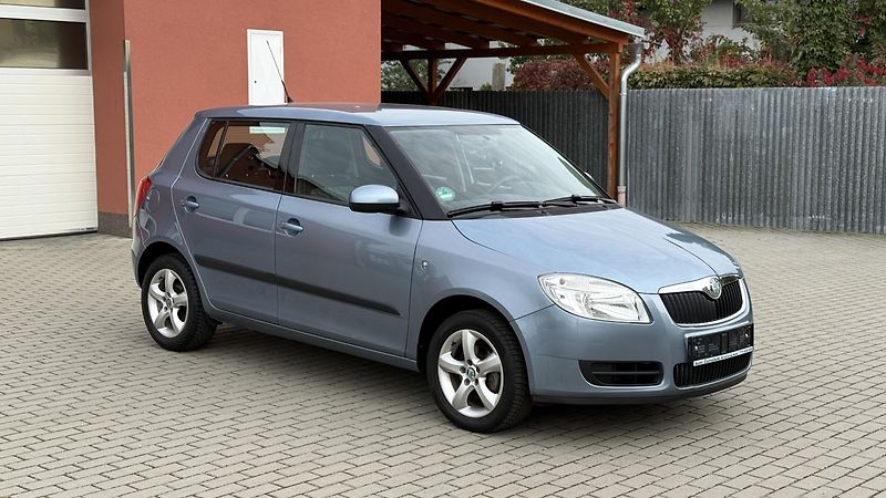 Škoda Fabia (2009) 1.6 16V*77kW*STYLE-EDITION*TOP - fotka 5 z 21