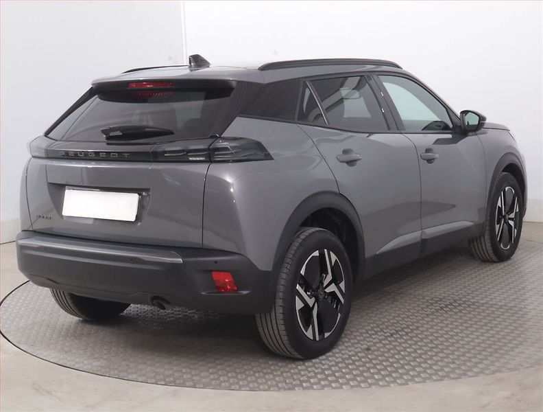Peugeot 2008 (2025) 1.2 PureTech, Serv.kniha, Kůže - fotka 5 z 15