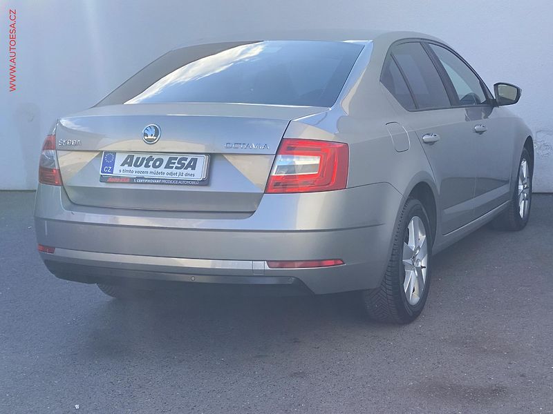 Škoda Octavia (2017) 1.0 TSi, ČR, Ambition Fresh - fotka 4 z 18