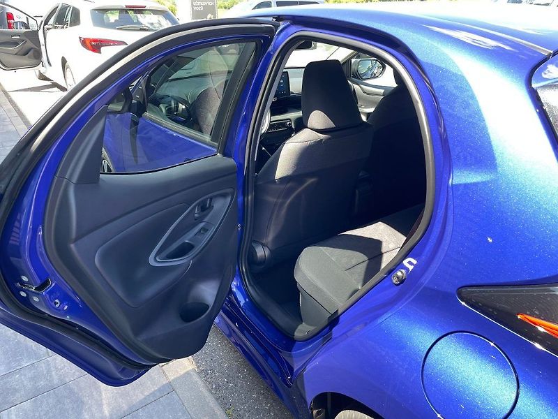 Toyota Yaris NG1.5 HEV 116k Style - fotka 7 z 26