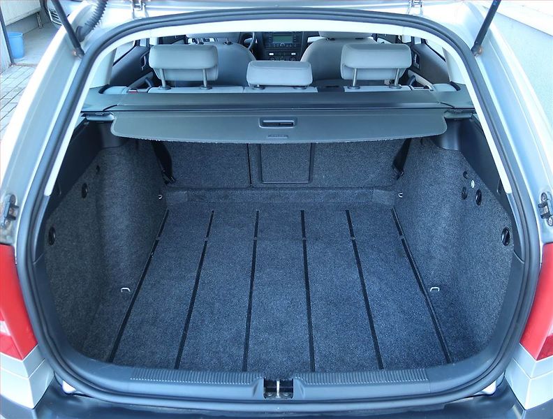 Škoda Octavia (2005) 1.9 TDI, Serv.kniha, po STK - fotka 13 z 14