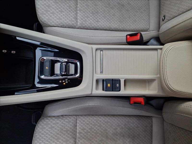 Škoda Octavia 2.0TDI 110kW DSG Style, 1.Maj. - fotka 35 z 50