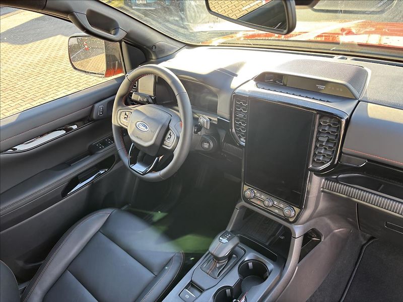 Ford Ranger 2,3 PHEV 207kW Wildtrak DPH - fotka 18 z 42