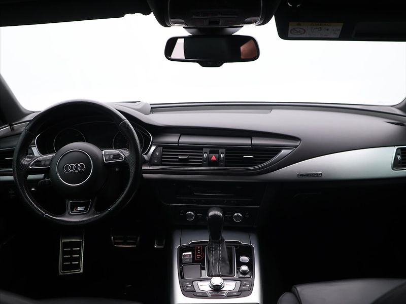 Audi A7 Sportback 3,0 TDI 235kW S-Line - fotka 27 z 35
