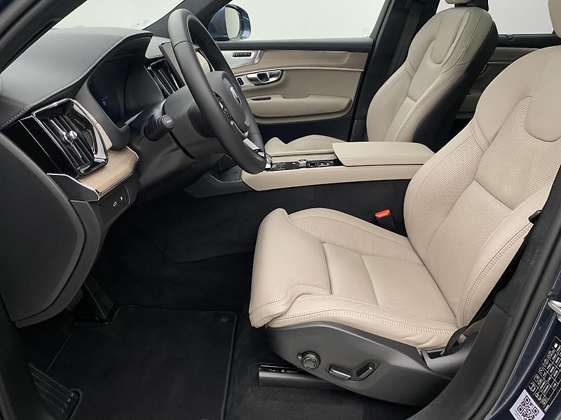Volvo XC90 T8 AWD RECHARGE BRIGHT ULTRA 7 - fotka 3 z 73