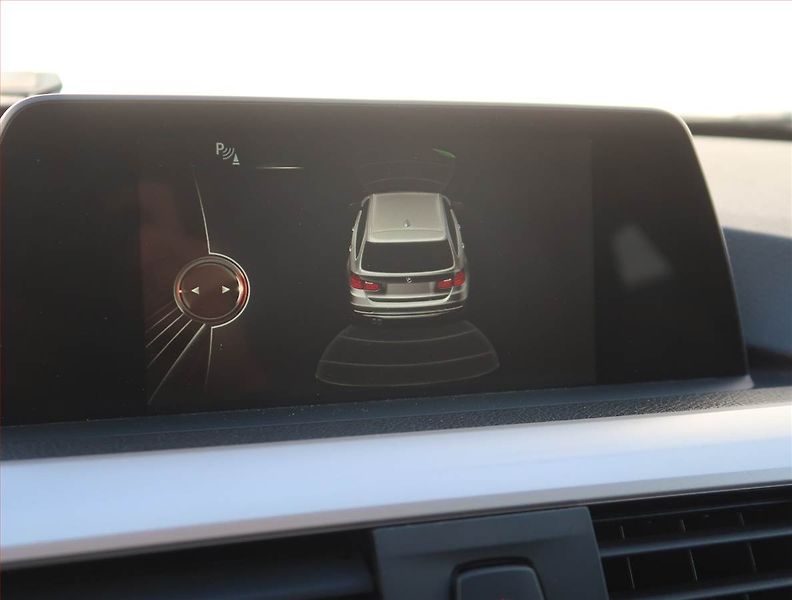 BMW Řada 3 (2017) 320 d xDrive, 4X4, Automat - fotka 18 z 20