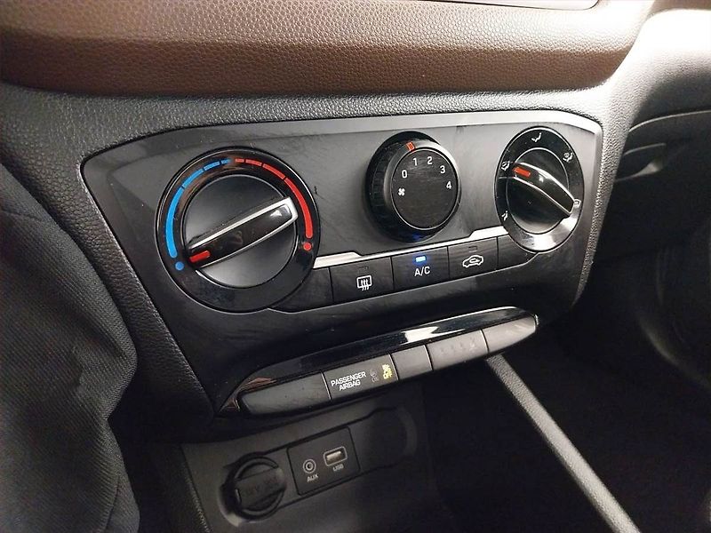 Hyundai i20 (2017) 1.2, ČR,1.maj, Serv.kniha - fotka 13 z 15