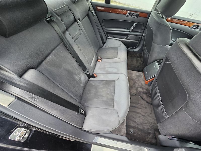Volkswagen Phaeton (2007) 3.0TDI, 4x4, MĚCHY, ŠíBR - fotka 15 z 16