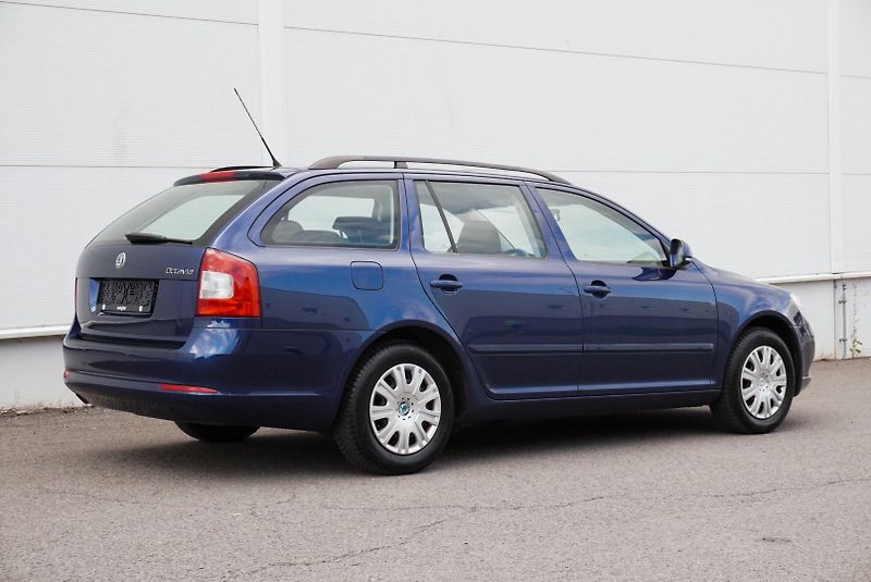 Škoda Octavia 1.4 MPI AMBIENTE - fotka 10 z 26