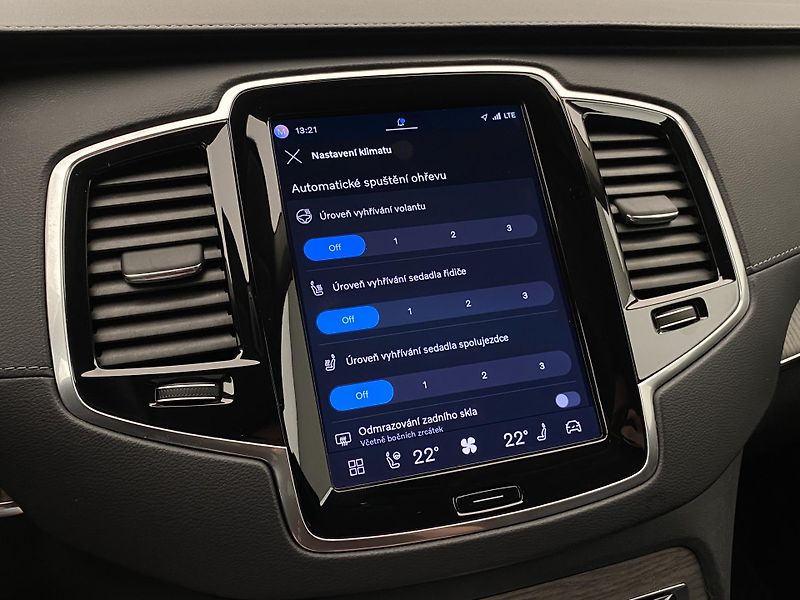 Volvo XC90 B5 AWD DARK PLUS AUT CZ 7m - fotka 49 z 67