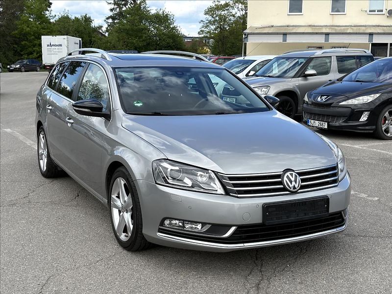 Volkswagen Passat 2,0 TDi130kW Xen,ACC,Pano,NezT - fotka 40 z 41