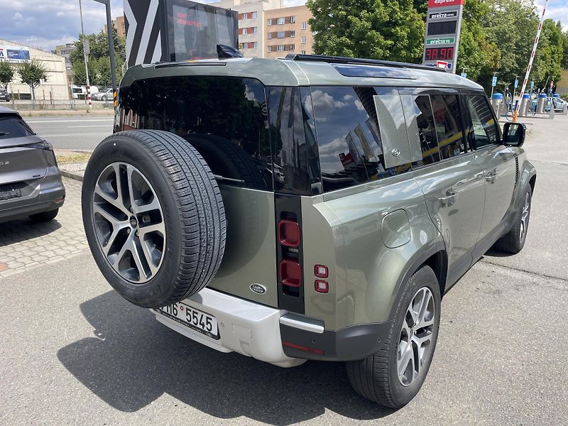Land Rover Defender (2022) D 300 SE AWD  - fotka 4 z 19