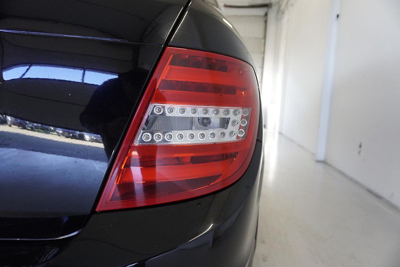 Mercedes-Benz Třídy C 250 2.2CDi 125 kW AUTOMAT - fotka 10 z 33