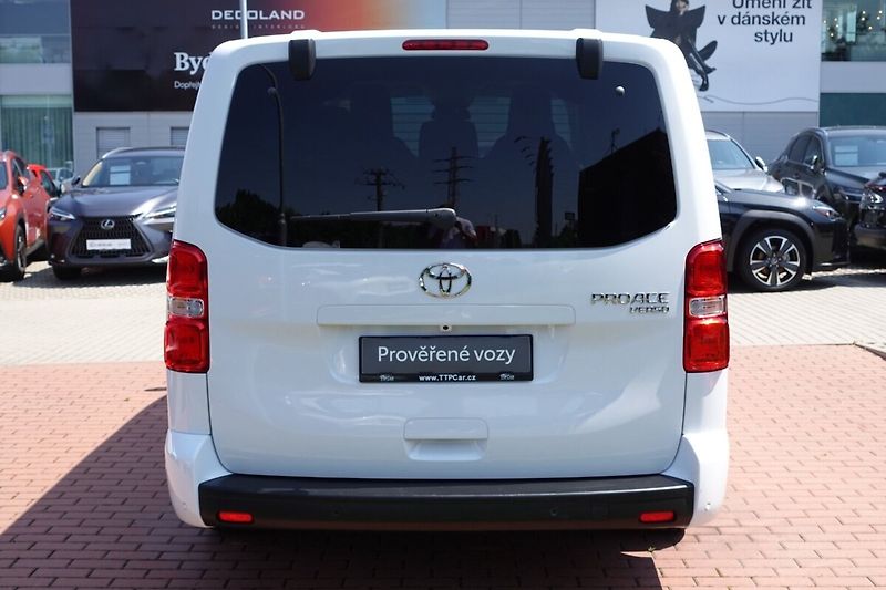 Toyota ProAce Verso 2.0 Diesel 177 - 8 AT VIP 7S S - fotka 5 z 38