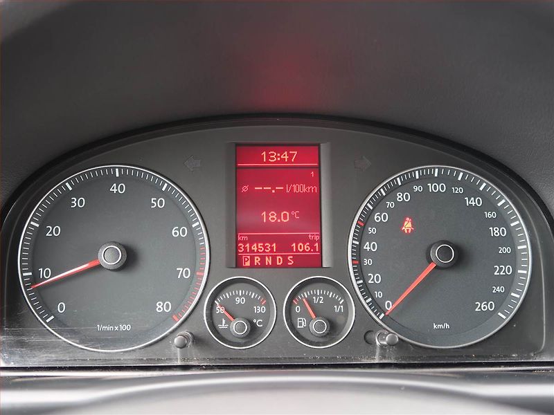 Volkswagen Touran (2010) 1.4 TSI, Automat, 7 míst - fotka 11 z 20